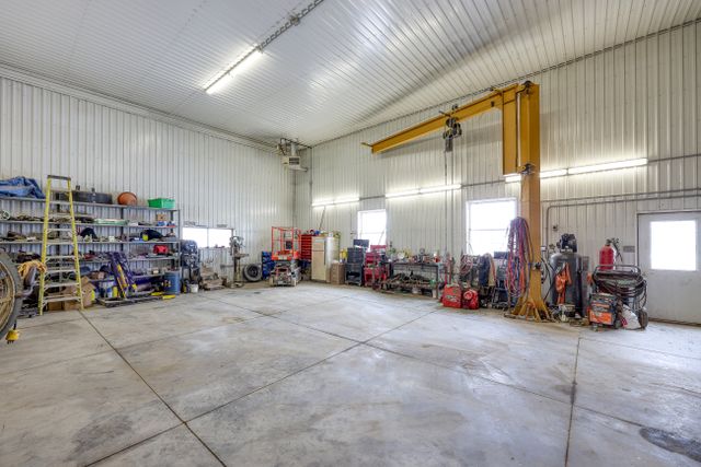 img_5032_219-62 at 1011 Bornish Drive Parkhill