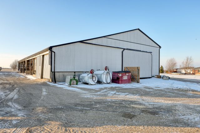 img_5238_276-117 at 1011 Bornish Drive Parkhill