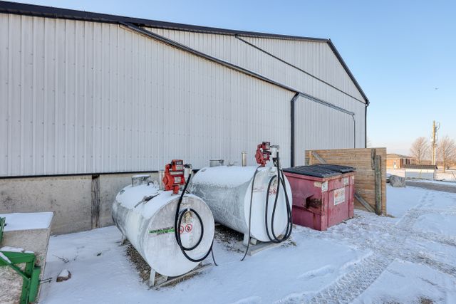 img_5246_278-119 at 1011 Bornish Drive Parkhill