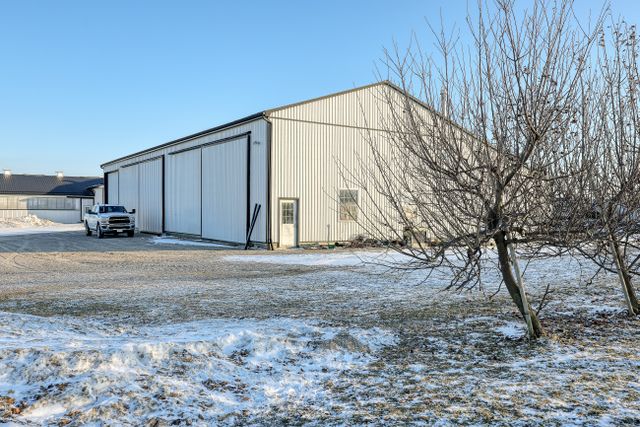 img_5285_291-129 at 1011 Bornish Drive Parkhill