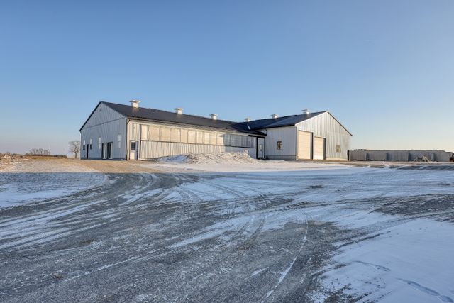 img_5318_302-139 at 1011 Bornish Drive Parkhill