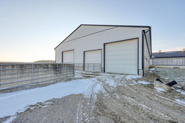 img_5453_347-172 at 1011 Bornish Drive Parkhill