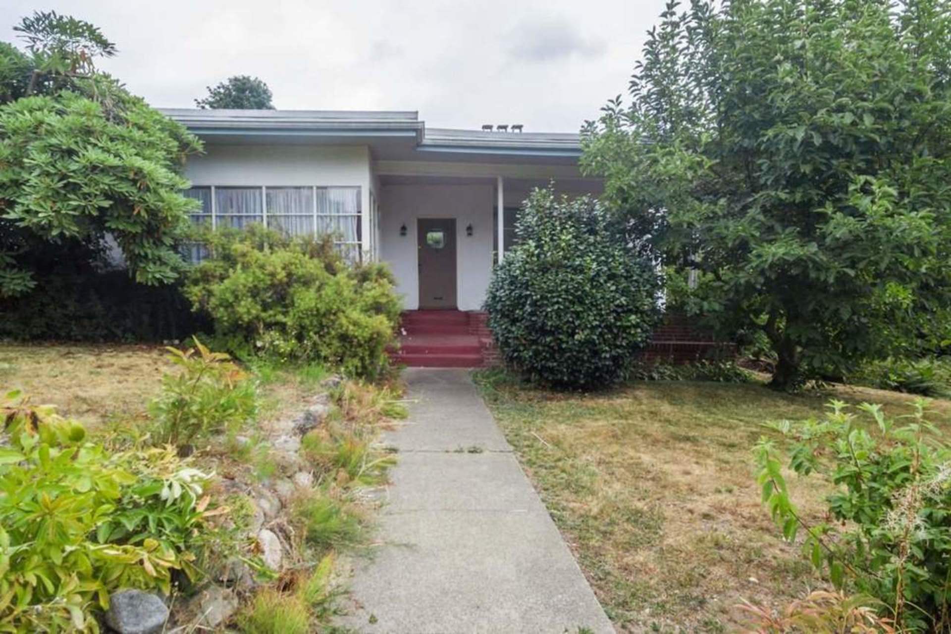 2495 Mathers Avenue, Dundarave, West Vancouver  by Farshad Zandi - Personal Real Estate Corp. 2495 Mathers Avenue, Dundarave, West Vancouver