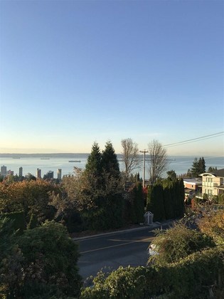 2187-queens-avenue-queens-west-vancouver-03 at 2187 Queens Avenue, Queens, West Vancouver 2187-queens-avenue-queens-west-vancouver-03 at 2187 Queens Avenue, Queens, West Vancouver