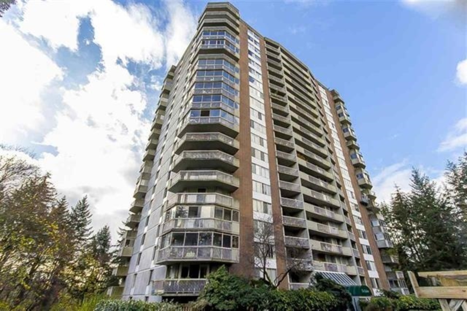 107 - 2024 Fullerton Avenue, Pemberton NV, North Vancouver (R2248626) 107 - 2024 Fullerton Avenue, Pemberton NV, North Vancouver (R2248626)
