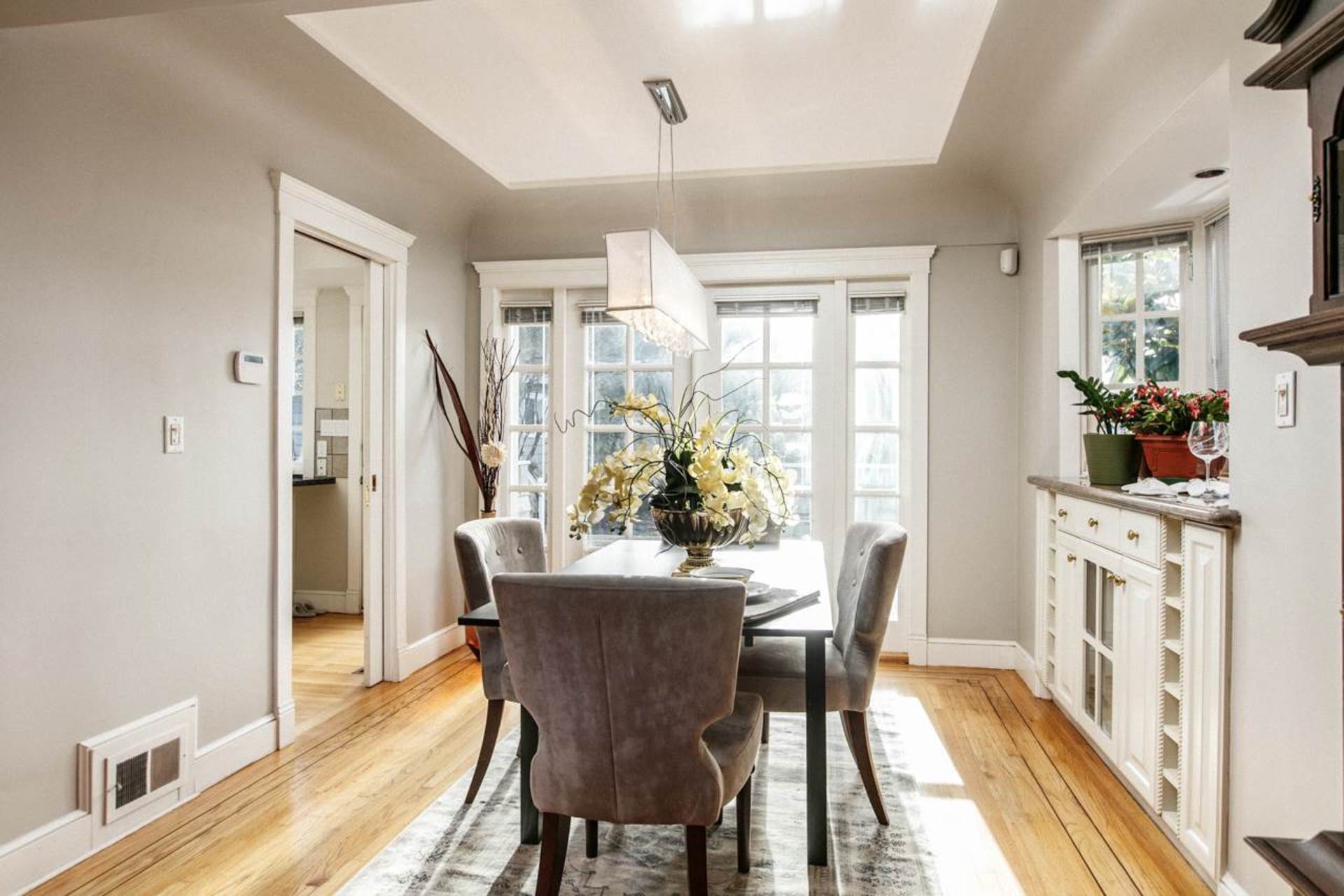 980 Jefferson Avenue, Sentinel Hill, West Vancouver  by Farshad Zandi - Personal Real Estate Corp.  980 Jefferson Avenue, Sentinel Hill, West Vancouver