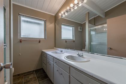 2187-queens-avenue-queens-west-vancouver-09 at 2187 Queens Avenue, Queens, West Vancouver 2187-queens-avenue-queens-west-vancouver-09 at 2187 Queens Avenue, Queens, West Vancouver