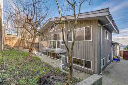 2187-queens-avenue-queens-west-vancouver-14 at 2187 Queens Avenue, Queens, West Vancouver 2187-queens-avenue-queens-west-vancouver-14 at 2187 Queens Avenue, Queens, West Vancouver