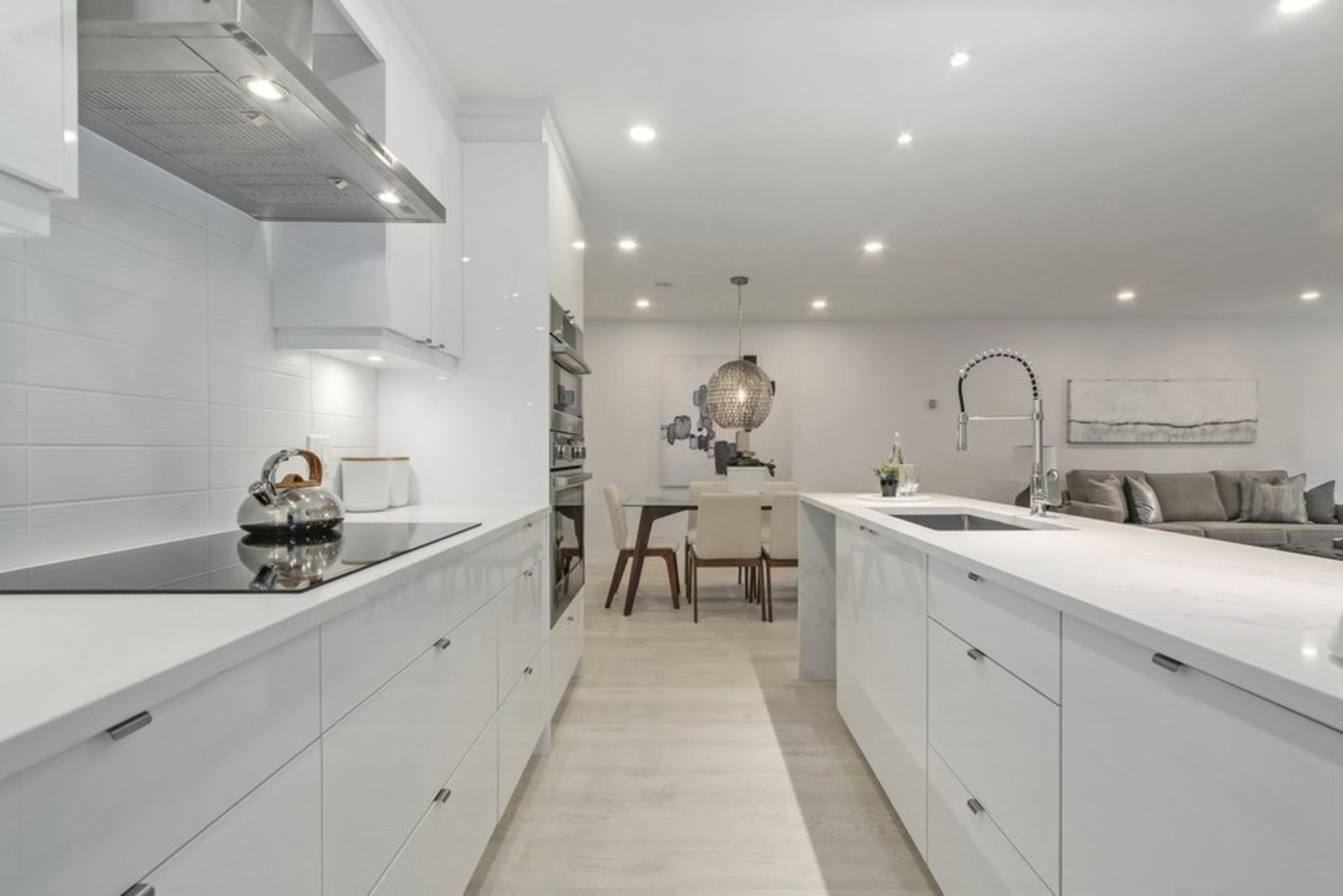 201 - 2024 Fullerton Avenue, Pemberton NV, North Vancouver  by Farshad Zandi - Personal Real Estate Corp. 201 - 2024 Fullerton Avenue, Pemberton NV, North Vancouver