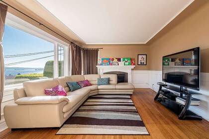 1027-clyde-avenue-sentinel-hill-west-vancouver-03 at 1027 Clyde Avenue, Sentinel Hill, West Vancouver 1027-clyde-avenue-sentinel-hill-west-vancouver-03 at 1027 Clyde Avenue, Sentinel Hill, West Vancouver