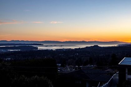 3760-st-pauls-avenue-upper-lonsdale-north-vancouver-37 at 3760 St. Pauls Avenue, Upper Lonsdale, North Vancouver 3760-st-pauls-avenue-upper-lonsdale-north-vancouver-37 at 3760 St. Pauls Avenue, Upper Lonsdale, North Vancouver