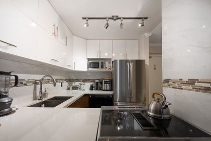 1080-broughton-street-west-end-vw-vancouver-west-13 at 206 - 1080 Broughton Street, West End VW, Vancouver West 1080-broughton-street-west-end-vw-vancouver-west-13 at 206 - 1080 Broughton Street, West End VW, Vancouver West