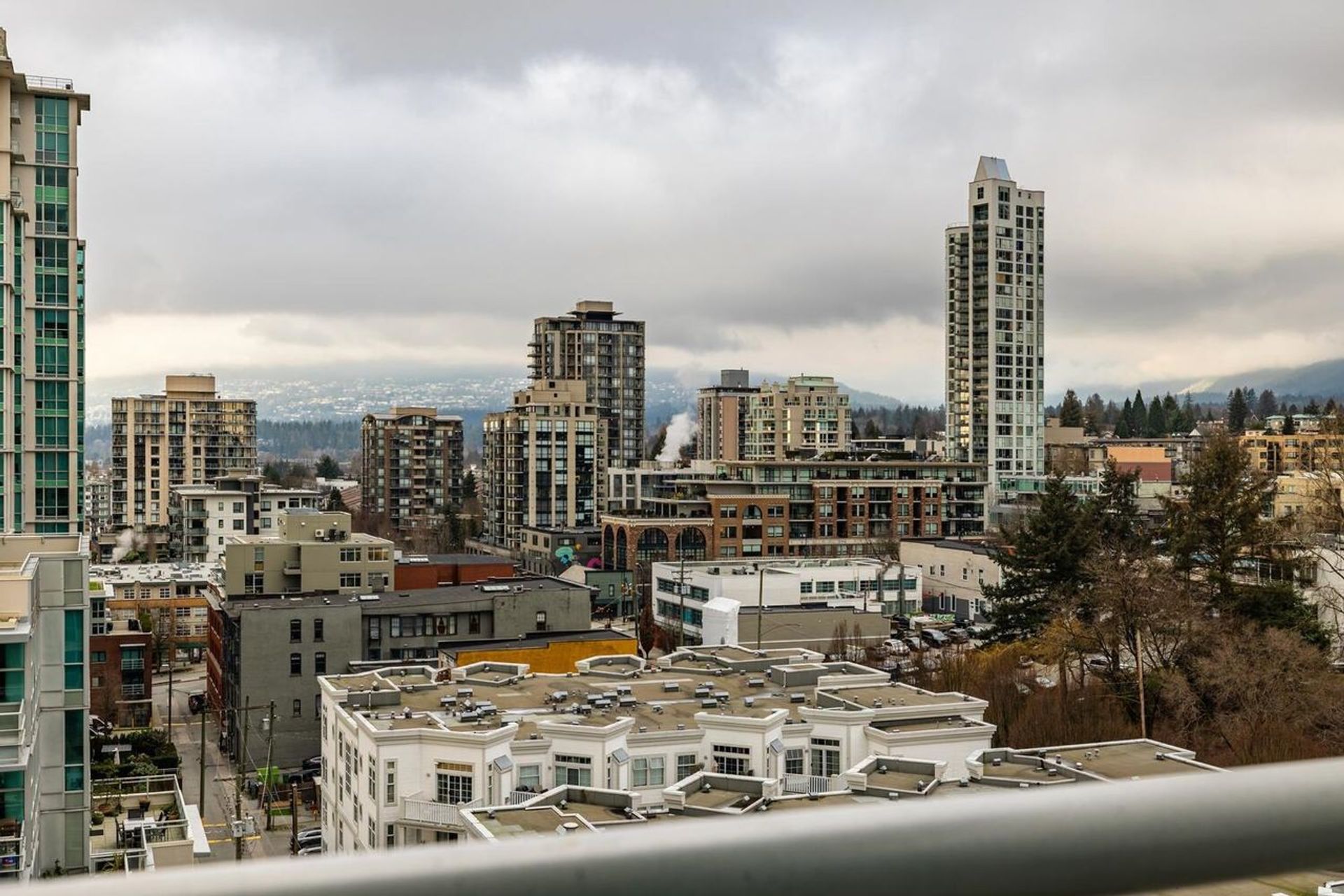 1508 - 188 E Esplanade Avenue, Lower Lonsdale, North Vancouver  by Farshad Zandi - Personal Real Estate Corp. 1508 - 188 E Esplanade Avenue, Lower Lonsdale, North Vancouver