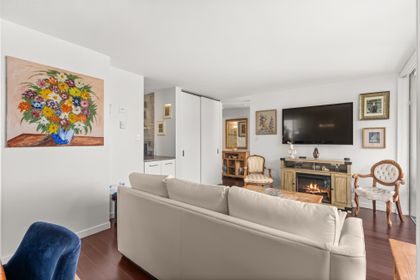 650-16th-street-ambleside-west-vancouver-11 at 704 - 650 16th Street, Ambleside, West Vancouver