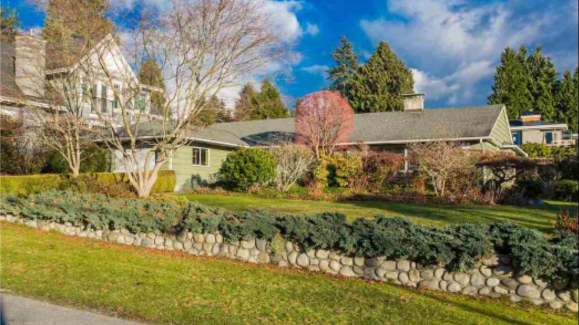1650 19th Street, Ambleside, West Vancouver  by Farshad Zandi - Personal Real Estate Corp. 1650 19th Street, Ambleside, West Vancouver