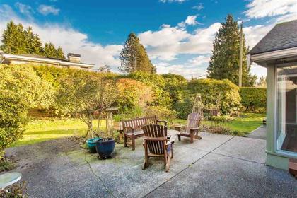 1650-19th-Street4 at 1650 19th Street, Ambleside, West Vancouver 1650-19th-Street4 at 1650 19th Street, Ambleside, West Vancouver