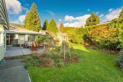 1650-19th-Street5 at 1650 19th Street, Ambleside, West Vancouver 1650-19th-Street5 at 1650 19th Street, Ambleside, West Vancouver