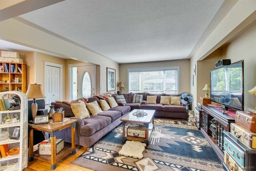 6741_262296603_6_1cfc18c9 at 33493 Rainbow Avenue, Central Abbotsford, Abbotsford 6741_262296603_6_1cfc18c9 at 33493 Rainbow Avenue, Central Abbotsford, Abbotsford