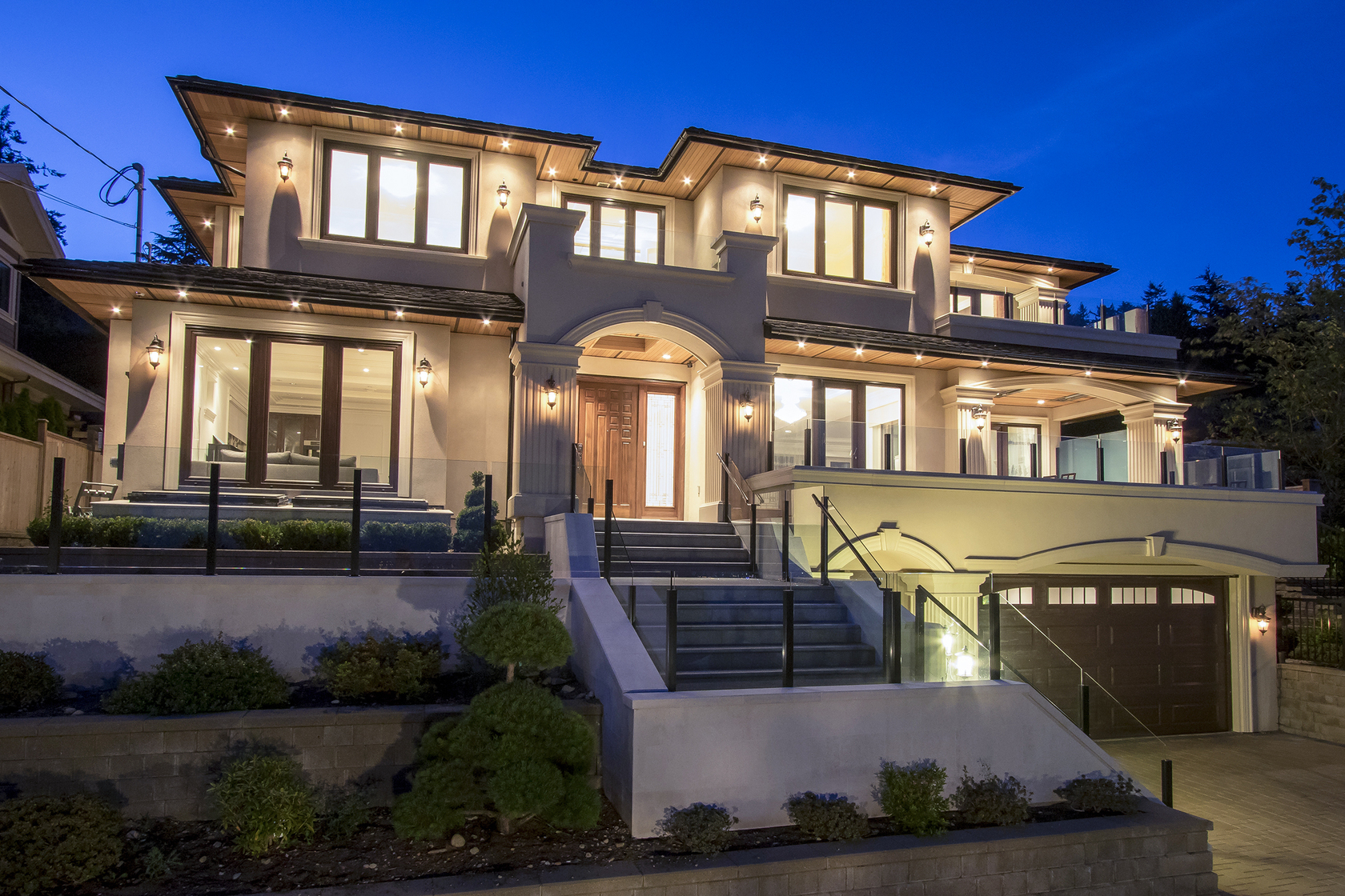1 at 2583 Queens Avenue, Queens, West Vancouver ...