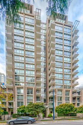 Exterior at 1001 - 1055 Richards Street, Yaletown, Vancouver West