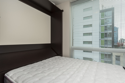 Den/2nd Bedroom at 1001 - 1055 Richards Street, Yaletown, Vancouver West