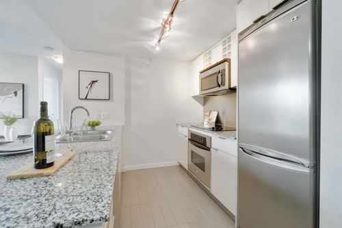 788-hamilton-street-downtown-vw-vancouver-west-09 at 810 - 788 Hamilton Street, Downtown VW, Vancouver West