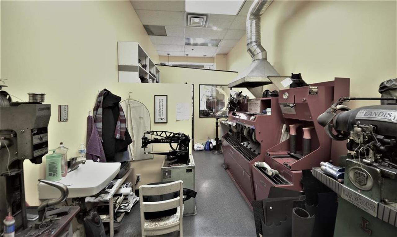 224929620-4 at 124A - 610 Sixth, Uptown NW, New Westminster