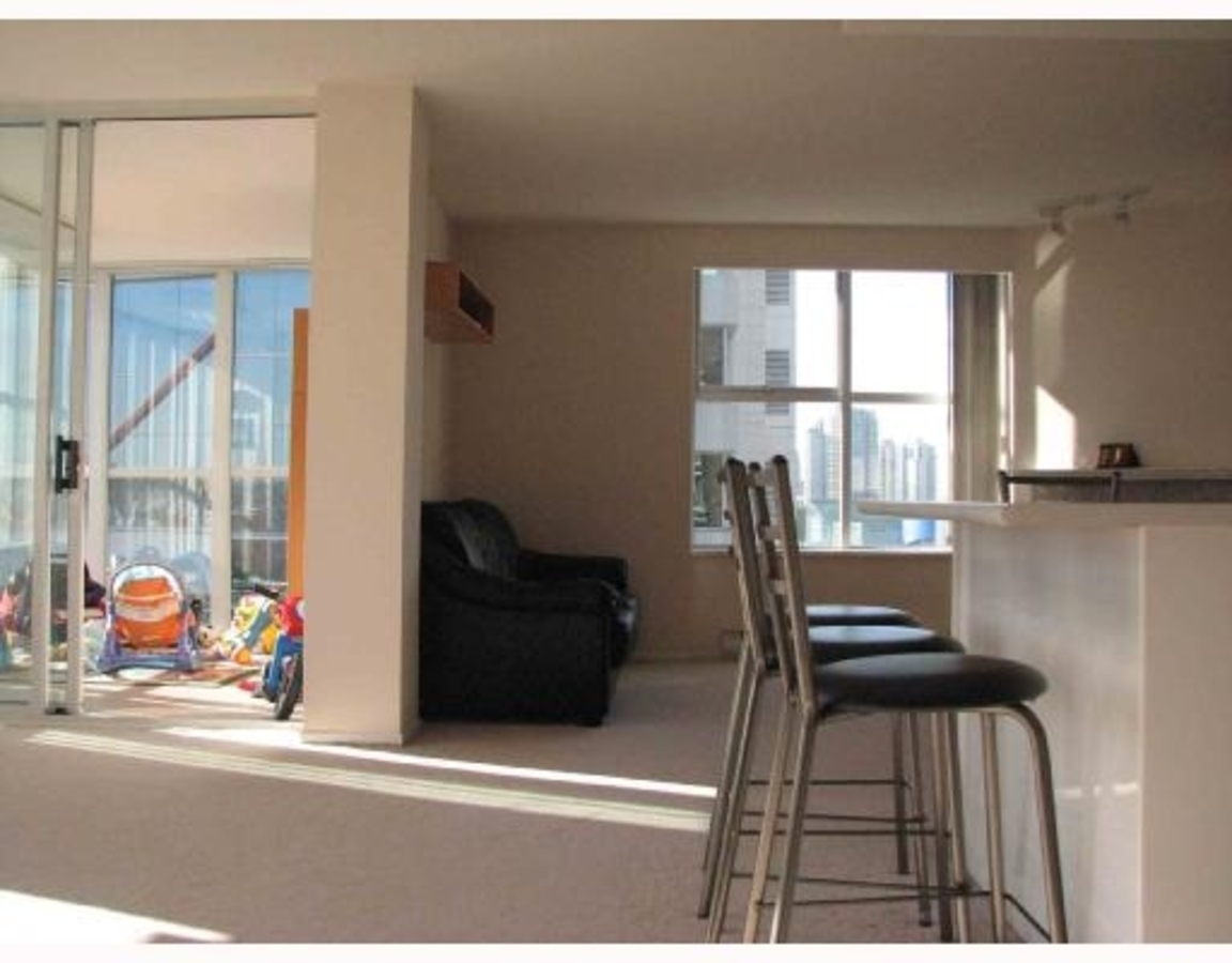 Eating Area at #805 - 1255 Main St, Downtown, Vancouver
