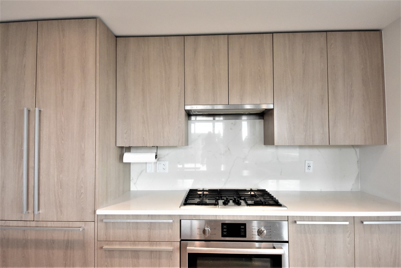 kitchen at 419 - 2738 Library Lane, Lynn Valley, North Vancouver