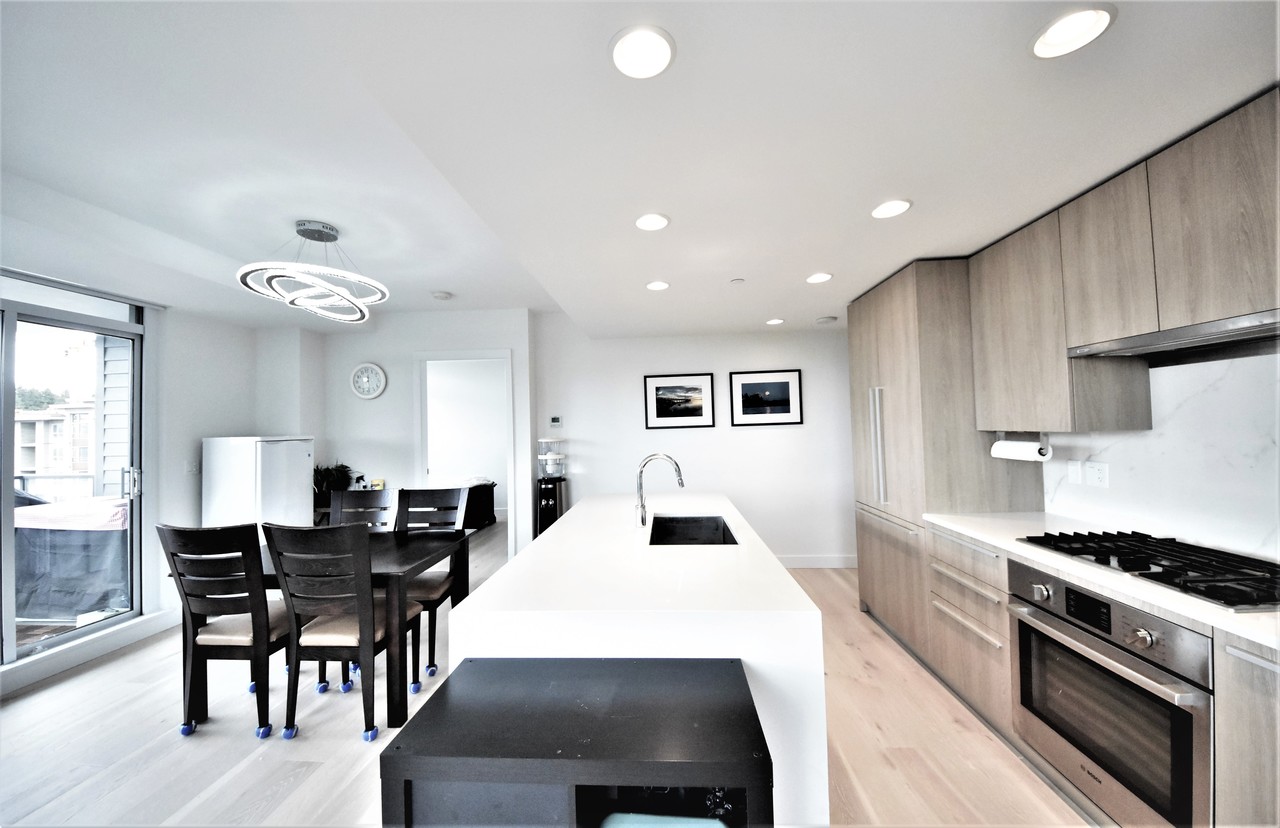 kitchen1 at 419 - 2738 Library Lane, Lynn Valley, North Vancouver