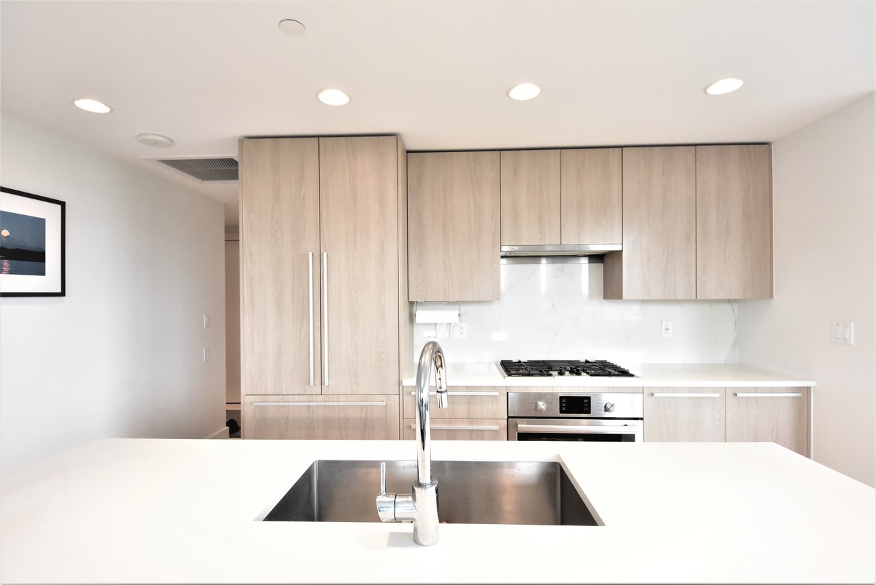 kitchen4 at 419 - 2738 Library Lane, Lynn Valley, North Vancouver