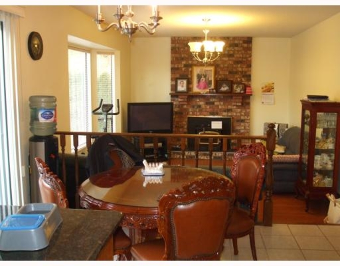 Eating Area at 727 Ebert Ave, Coquitlam West, Coquitlam