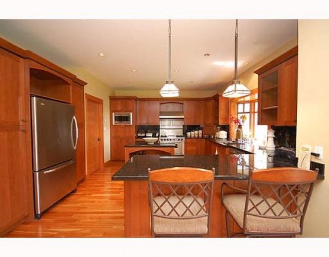 V802792_401_18.jpg at 2082 Lorraine Ave, Coquitlam West, Coquitlam
