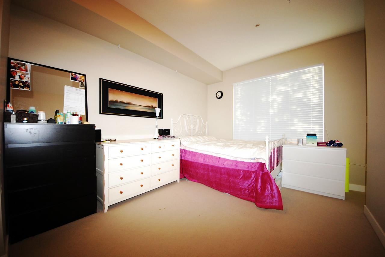 aom1 at 127 - 13321 102A, Whalley, Surrey