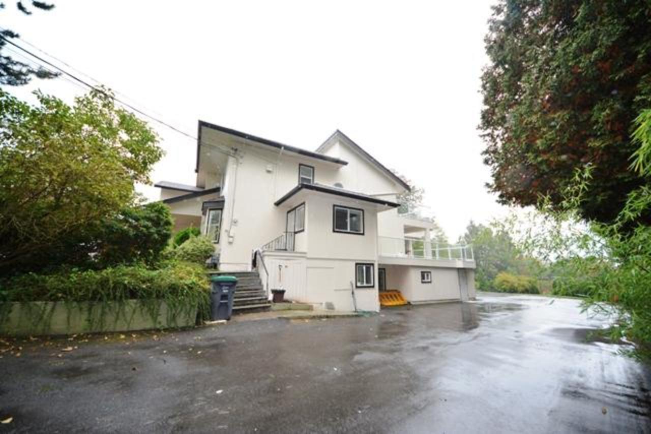 sside at 15685 112th Ave