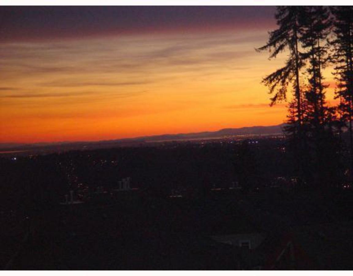 262038560 at 2000 Panorama Drive, Heritage Woods PM, Port Moody
