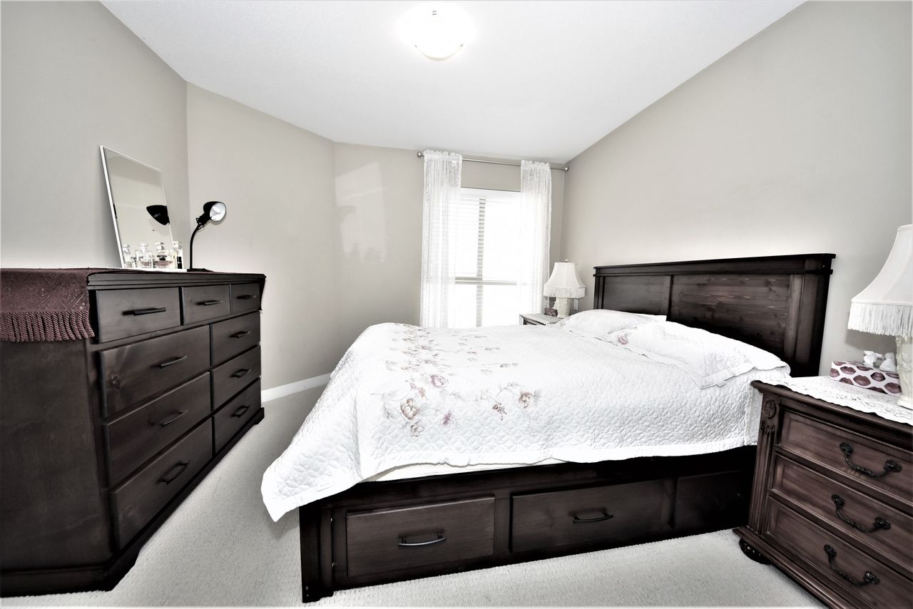 17 at D406 - 8929 202st, Walnut Grove, Langley