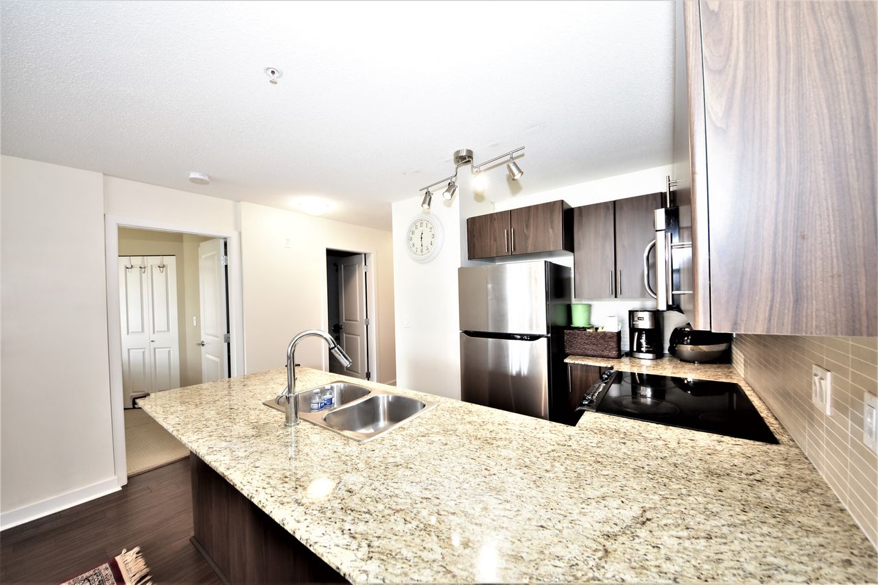 6 at D406 - 8929 202st, Walnut Grove, Langley
