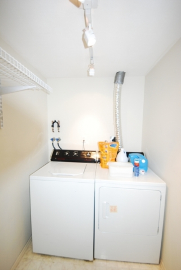 7.jpg at 409 - 13939 Laurel Dr, Whalley, Surrey