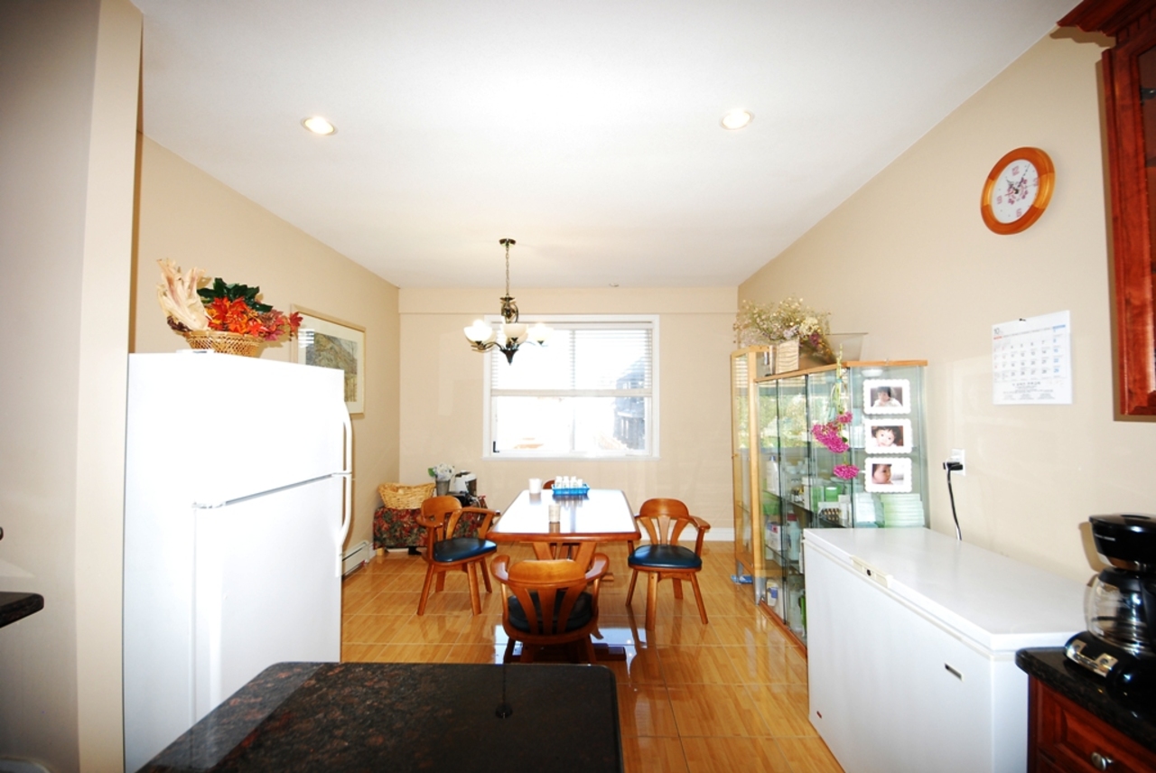 sr3.jpg at 13477 98th Ave, Whalley, Surrey