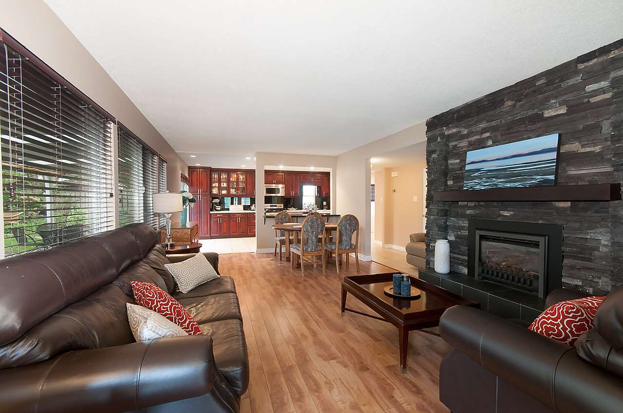 image-262080332-3.jpg at 913 Wallace Wynd, Glenayre, Port Moody
