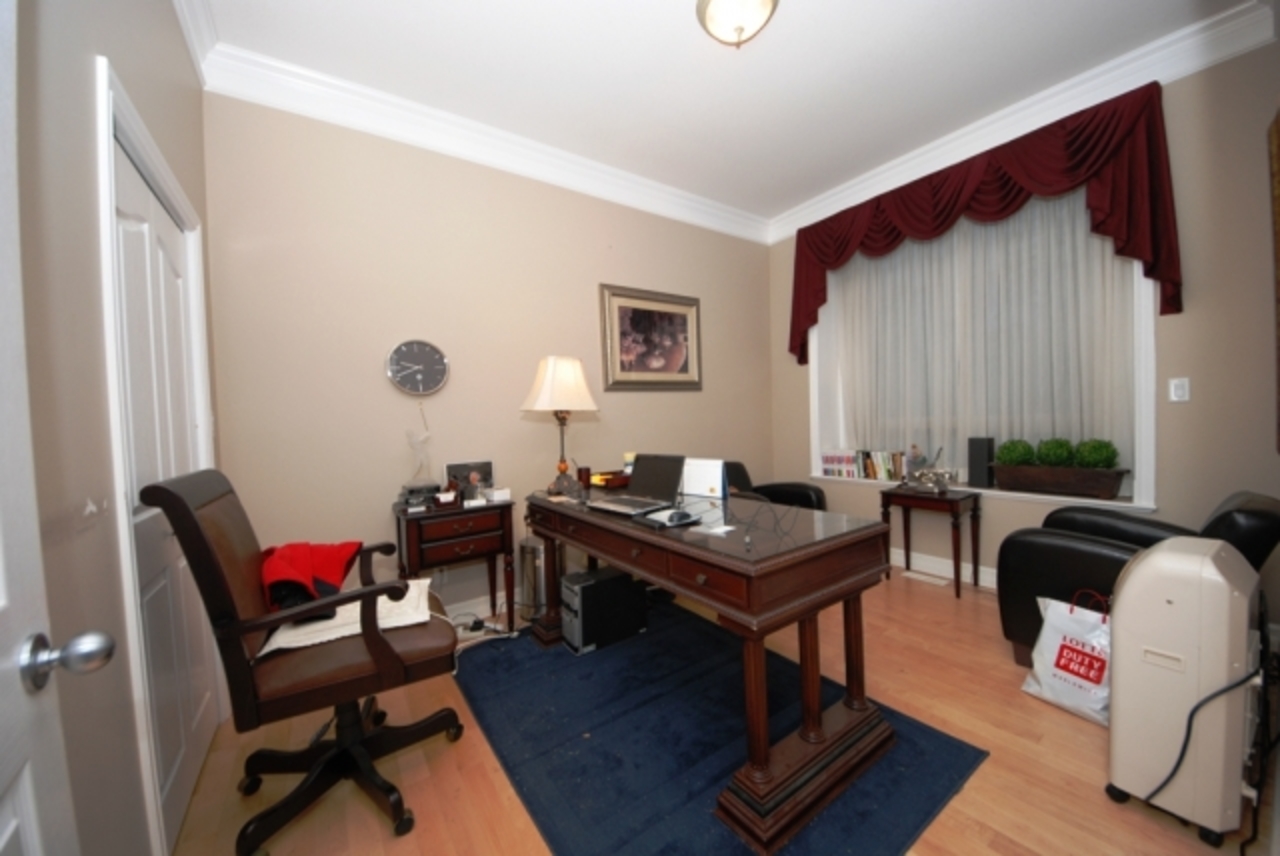 f4.jpg at 16976 105A Ave, Fraser Height, Surrey