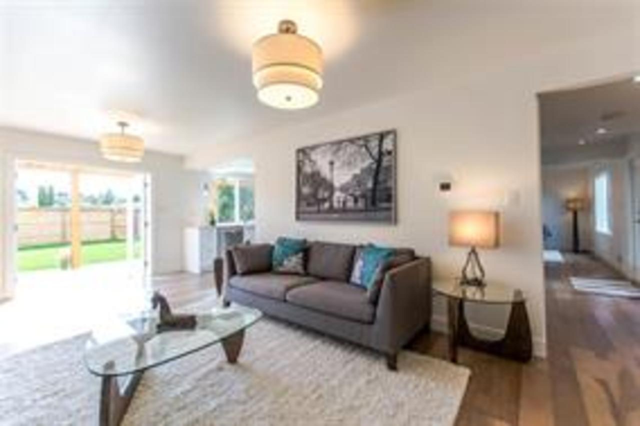 10 at 20850 , Langley City, Langley