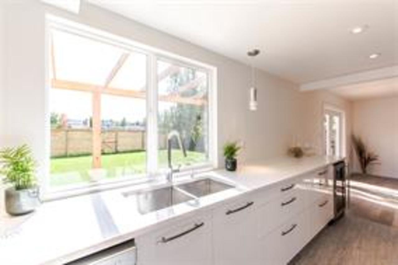 6 at 20850 , Langley City, Langley