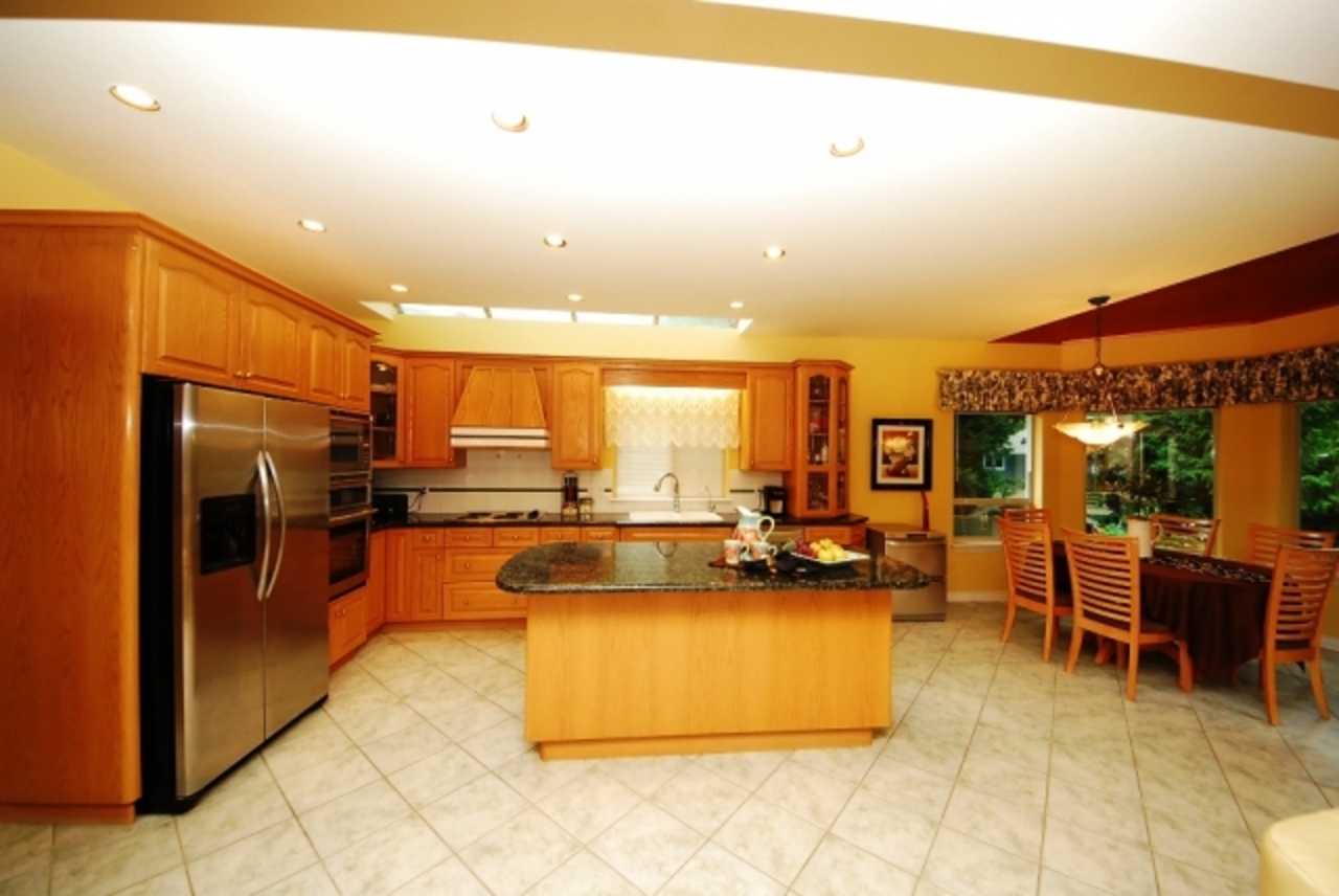fkitchen.jpg at 430 Fairway St, Coquitlam West, Coquitlam