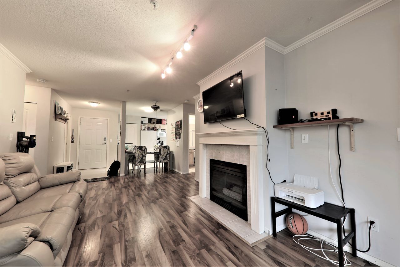 familyroom at 108 - 2960 , Abbotsford