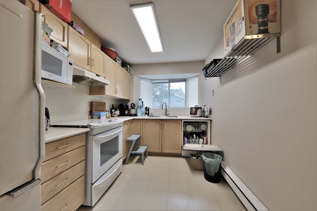 kitchen1 at 108 - 2960 , Abbotsford