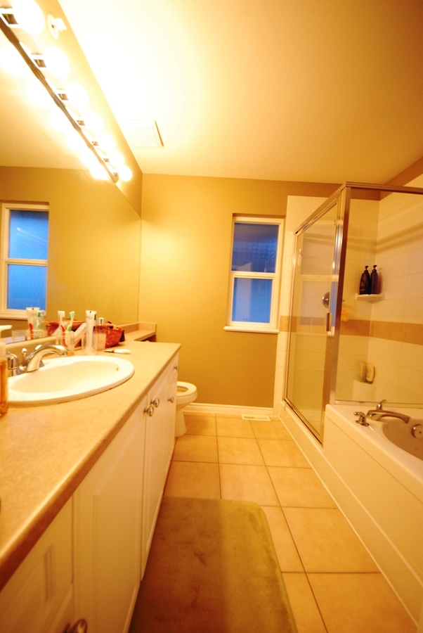 rsbathroom.jpg at 12 - 1108 Riverside CS, Riverwood, Port Coquitlam