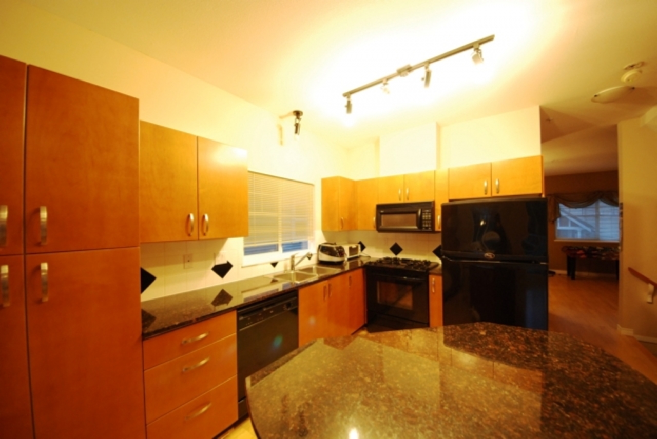 rskitchen.jpg at 12 - 1108 Riverside CS, Riverwood, Port Coquitlam