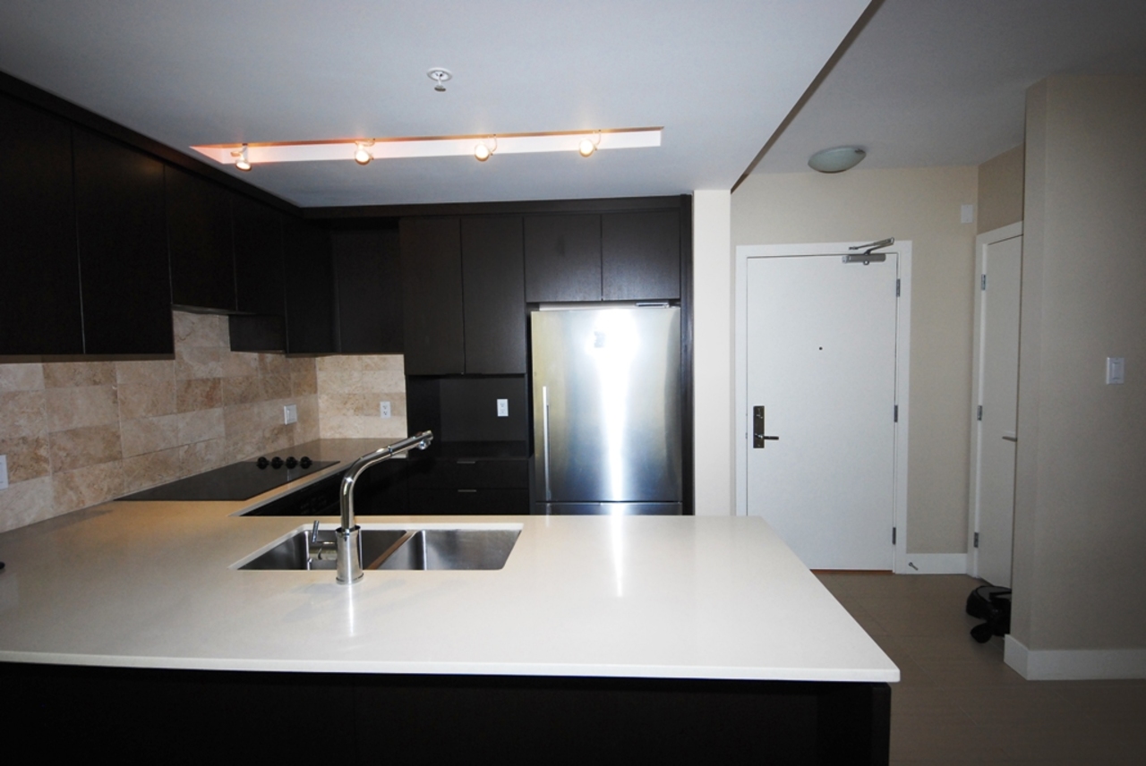 lkitchen2.jpg at 605 - 158 W13, Lonsdale, North Vancouver